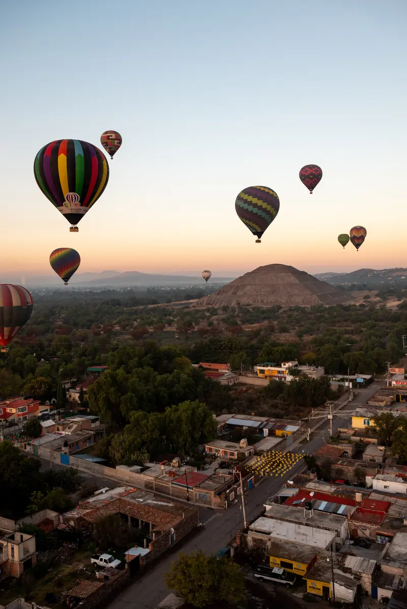 Teotihuacan hot air balloons