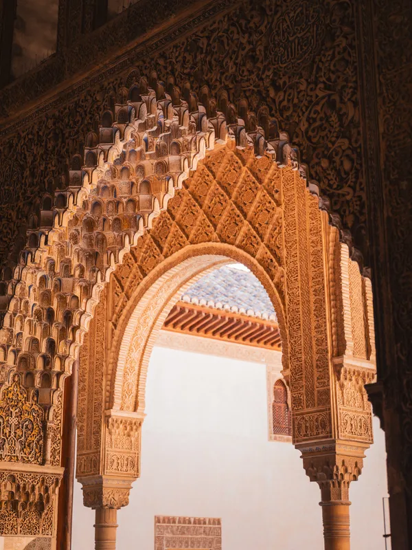 Palace archi, Alhambra Archways: Moorish Architecture in Granada
